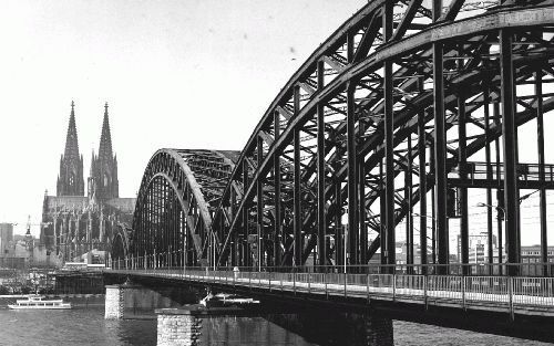 KEULEN â€“ De dom van Keulen, vanaf de Rijn gezien. Foto ANP