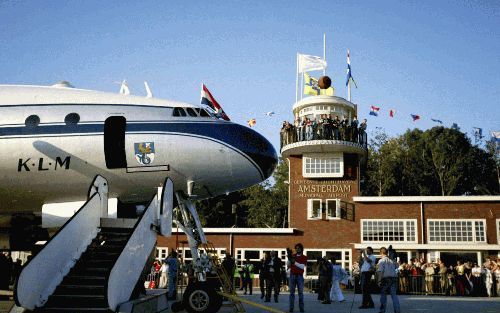 LELYSTAD â€“ In luchtvaartthemapark Aviodrome in Lelystad is sinds dinsdag een Lockheed Constellation, een vÃ³Ã³r de Tweede Wereldoorlog ontworpen verkeersvliegtuig, te bewonderen. Bij de officiÃ«le presentatie dinsdag kreeg het toestel de naam ”Flevoland