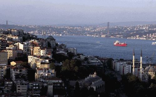 „Gezien de oude banden die Turkije en Duitsland met elkaar onderhouden en gegeven het feit dat Duitsland miljoenen Turken onder zijn burgers heeft, is de discussie in de Bondsrepubliek van het grootste gewicht.” Foto: de smalle doorgang naar de Zwarte Zee