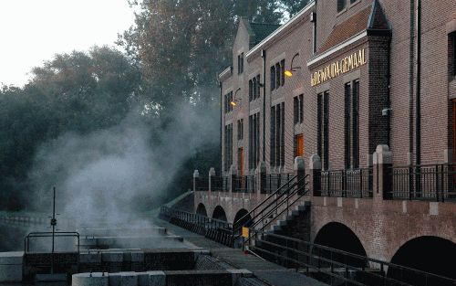 LEMMER Het Woudagemaal in Lemmer draait zaterdag voor het eerst in de zomer. De hevige regenval in Friesland noopte het waterschap in die provincie om het stoomgemaal, dat sinds 1998 op de werelderfgoedlijst van Unesco staat, in werking te stellen. Het ge