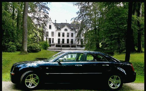 De nieuwe Chrysler is zeer ruim. Op de punten techniek, onderstel en afwerking is echter nog veel winst te boeken. Foto RD, Henk Visscher