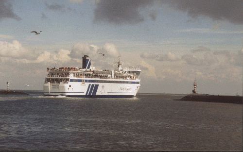 De laatste boot naar de wal. De rust keert weer. Foto RD