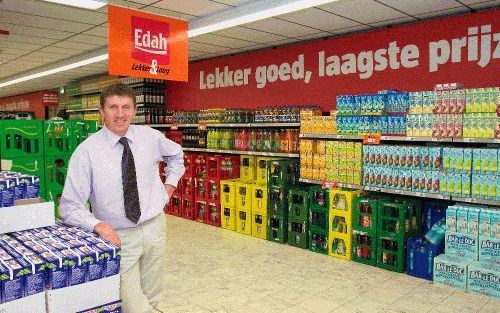 RIJSSEN - De prijzenslag mergelt supermarktconcern Laurus uit, bleek woensdagochtend tijdens de presentatie van de halfjaarcijfers. Met de prijsvechtersformule Edah Lekker &amp; Laag gaat het concern de strijd aan met de discounters om marktaandeel terug 