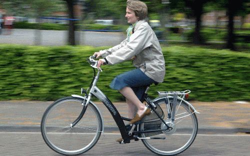 In de hoogste stand haalt de ION van Sparta zonder problemen de 30 kilometer per uur (wind mee). Zelf een beetje doortrappen en de hulpmotor doet de rest. Foto RD, Sjaak Verboom