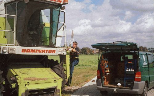 MEEDEN â€“ Combines worden door Peter de Haan van Agriware onder andere voorzien van een sensor in de oogstpijp. Die meet elke paar seconden de opbrengst en slaat die data op. Een andere sensor houdt de gemiddelde vochtigheid van het gewas in de gaten. Wa