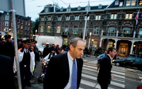 AMSTERDAM - Burgemeester Cohen naar de herdenking van Theo van Gogh. Foto ANP