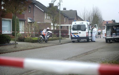 OSPEL â€“ De technische recherche onderzocht dinsdag de woning van een 37 jarige man aan de Verreusellaan in Ospel. De man werd dinsdag in zijn huis in de Midden Limburgse plaats om het leven gebracht. Met de gewelddadige dood van de man boekt Limburg een