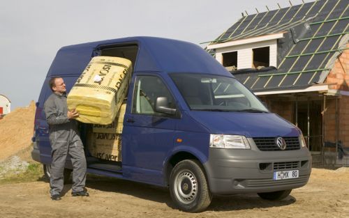 De VW Transporter T5 is uitgeroepen tot Bestelauto van het Jaar 2005. De T5 behaalde de meeste punten en volgde daarmee de Opel Vivaro op, die vorig jaar met de eer ging strijken. De Ford Transit Connect won twee onderscheidingen.