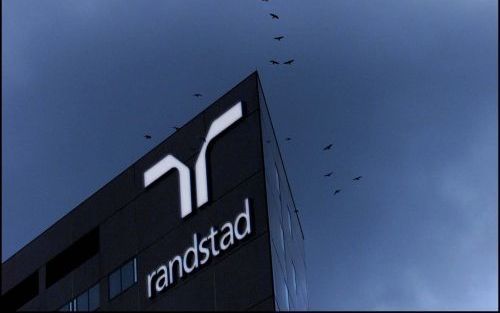 DIEMEN â€“ Het hoofdkantoor van Randstad Holding in Diemen. Bestuursvoorzitter B. Noteboom van het uitzendconcern donderdagmorgen bij de presentatie van de jaarcijfers: „Het goede nieuws is dat we Ã³Ã³k in Nederland gaan groeien.” Foto ANP