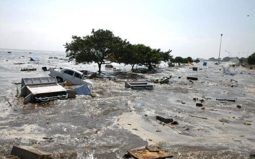 Een tsunami overspoelde een deel van AziÃ«. Foto RD