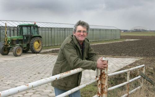 RIDDERKERK â€“ Tuinders in de CrezÃ©epolder bij Ridderkerk moeten op termijn wijken voor de aanleg van een zoetwatergetijdengebied. Omdat de termijn waarop dat gebeurt onduidelijk is, verkeren de ondernemers in de streek in onzekerheid over hun toekomstig