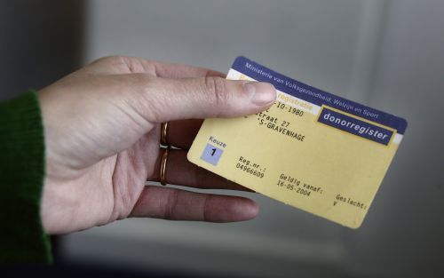 RIJSWIJK - Een donorcodicil. Een meerderheid van de Tweede Kamer is tegen het voorstel dat Nederlanders verplicht na hun overlijden organen afstaan voor transplantatie. Foto ANP