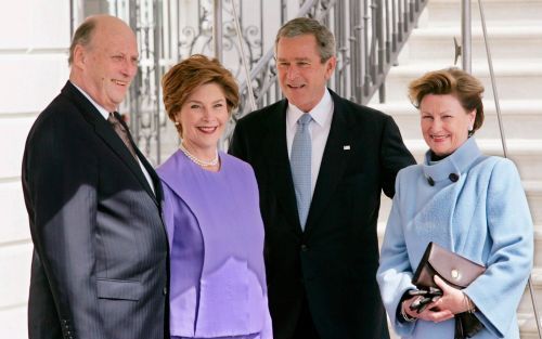 De Noorse koning Harald en koningin Sonja op bezoek bij het presidentiÃ«le paar van de Verenigde Staten.