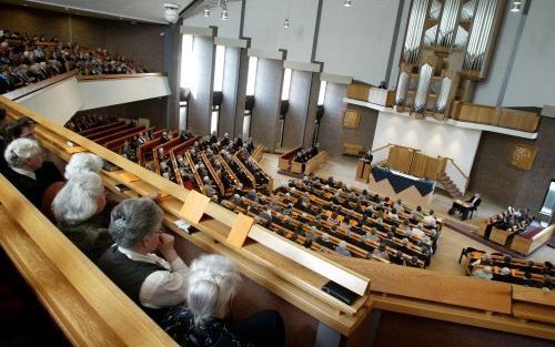 VEENENDAAL â€“ Tijdens de jaarlijkse bondsdag van Vrouwenverenigingen der Gereformeerde Gemeenten, dinsdag in Veenendaal, stonden 1700 vrouwen stil bij verschillende facetten van de samenleving die een bedreiging vormen voor de godsdienstvrijheid. Foto An