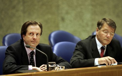 DEN HAAG - Minister Pechtold van Bestuurlijke Vernieuwing (l).,heeft zich woensdag achter het softdrugsbeleid van het kabinet geschaard. Foto ANP