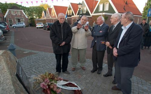 URK â€“ De voormalige Wehrmacht-soldaat Klaus Borgmann keerde dinsdagavond na ruim zestig jaar terug naar Urk, waar hij in 1944 deelnam aan een grote razzia. De Duitser bood zijn excuses aan voor zijn daden. Borgmann vertelde zijn verhaal bij een onlangs 