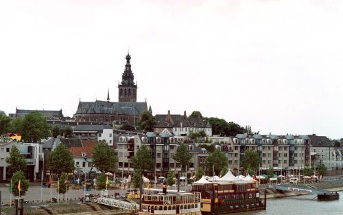 NIJMEGEN â€“ De Grote of St. Stevenskerk beheerst al eeuwen de skyline van Nijmegen. Foto Paul Dijkstra