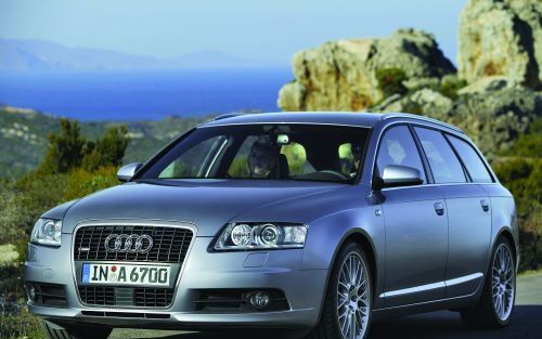 De nieuwe Audi A6 Avant ziet er mooi uit. Ondanks de kloeke buitenmaten is de auto allesbehalve lomp.