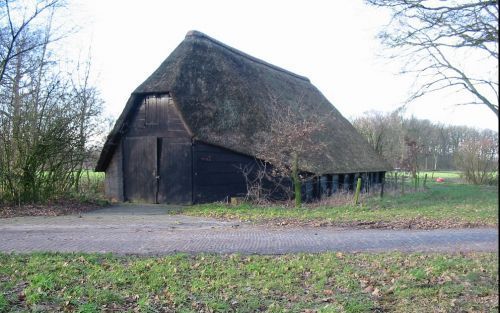 WOUDENBERG â€“ De gemeente Woudenberg opent volgende maand een nieuw klompenpad. Het wandelpad gaat van boerderij naar boerderij door de Gelderse Vallei. De rijke cultuurgeschiedenis is bijna tastbaar aanwezig op de tocht van 12,5 kilometer, die onder mee