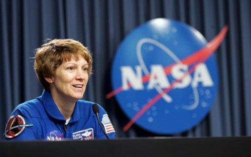 Eileen Collins voert het commando over het ruimteveer Discovery. Als commandant van spaceshuttlevlucht STS-114 is ze de baas over een van de belangrijkste ruimtemissies ooit. Foto ANP