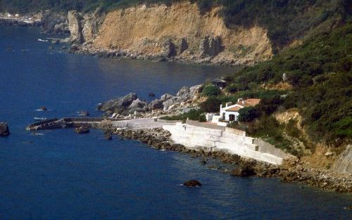 PORTO ERCOLE â€“ De vakantievilla van prins Bernhard en koningin Juliana in het Italiaanse Porto Ercole moet een bedrag van rond de 10 miljoen euro opbrengen. Het landgoed was jarenlang dÃ© geliefde vakantiebestemming van de Oranjes. Foto ANP