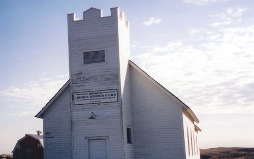 NOBLEFORD â€“ Emigranten uit Overijssel stichten honderd jaar geleden in het Canadese Nyverdal (later verengelst tot Nobleford) een Christian Reformed Church. Foto: het eerste officiÃ«le kerkje, gebouwd in 1909. Het bevindt zich nu op het terrein van een 