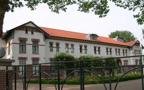 ZETTEN â€“ In het Witte Huis in het Betuwse Zetten huist sinds 2002 onder meer het Nationaal Museum Verpleging en Verzorging. Foto RD