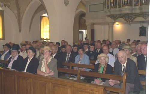 OENE â€“ In de hervormde kerk te Oene werd woensdag de jaarlijkse zendingsmiddag gehouden. Deze bijeenkomsten werden in 1947 gestart door de bekende toenmalige predikant van Oene, ds. J. T. Doornenbal. Foto Aart Veldman