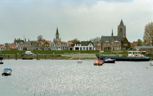 Gezicht op Tholen. De opmerkingen van ds. J. Lohuis tijdens zijn afscheidsdienst in de hervormde gemeente te Scherpenisse deden op het Zeeuwse eiland veel stof opwaaien. Foto ANP