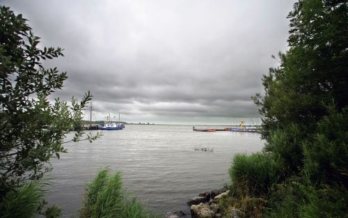 LAUWERSOOG â€“ Natuurliefhebbers en rustzoekers komen ongetwijfeld in het Nationaal Park Lauwersmeer, het natuurgebied De Marne en langs de Waddenzee volop aan hun trekken. Foto RD, Henk Visscher