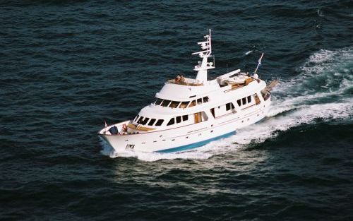 IJMUIDEN â€“ Het motorjacht van wijlen prins Bernhard ligt deze week op de Hiswa te water in IJmuiden. Slechts potentiÃ«le kopers mogen aan boord. Foto ANP