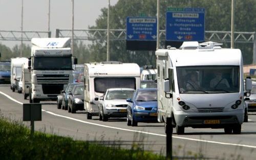 „Onvoldoende wordt beseft dat onze westerse, overdadige manier van leven simpelweg geen wereldwijde navolging kan krijgen. Daartoe is de draagkracht van de aarde ontoereikend. Onze â€˜gulzige’ leefwijze behoeft een kritische correctie.” Foto ANP