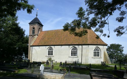 DORKWERD â€“ De hervormde kerk in Dorkwerd. - Foto Jan Willem van Vliet