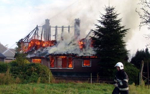 ZWOLLE - Bij een woningbrand aan de Markteweg in Zwolle is dinsdagmiddag een 90-jarige vrouw om het leven gekomen. Foto ANP