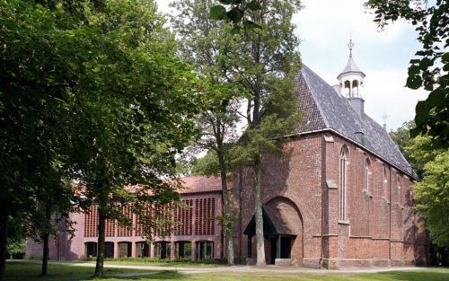 TER APEL â€“ In de priorkamer van het Groningse klooster Ter Apel is een tentoonstelling te zien over de verering, presentatie en handel van relikwieÃ«n. Foto Klooster Ter Apel