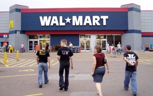 LAS VEGAS â€“ De vestiging van een Wal Mart supermarkt in Las Vegas (VS). De charitatieve instelling van de familie van supermarktmagnaat Sam Walton is hard op weg in zijn soort de machtigste ter wereld te worden. Foto RD.