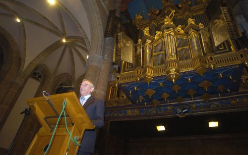 GOES â€“ Drs. W. T. van Gelder, commissaris van de Koningin in Zeeland, sprak dinsdagavond op een thema-avond over Jacobus Koelman in de Maria Magdalenakerk in Goes. Foto Woznitza Fotografie