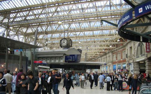 LONDEN - Chaos dreigt tijdens de jaarwisseling in Londen omdat een groot deel van de werknemers van de metro het werk neerlegt.