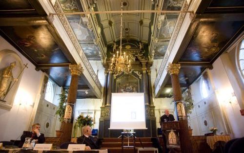 UTRECHT â€“ In de Gertrudiskapel te Utrecht ging donderdag de jaarlijkse actie Kerkbalans van start. Kerkbalans is de gezamenlijke geldwervingscampagne van de Protestantse Kerk in Nederland, de Rooms Katholieke Kerk en drie kleinere kerken. De kerken hebb