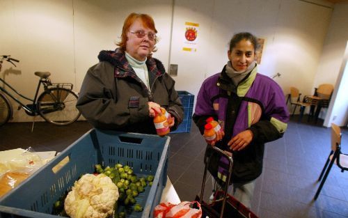 „Dat het kabinet de kwetsbaren in de kou laat staan is beschamend en valt vanuit een waarachtig christelijke optiek niet te verantwoorden.” Foto: de Voedselbank heeft het de laatste jaren druk. Foto RD, Anton Dommerholt