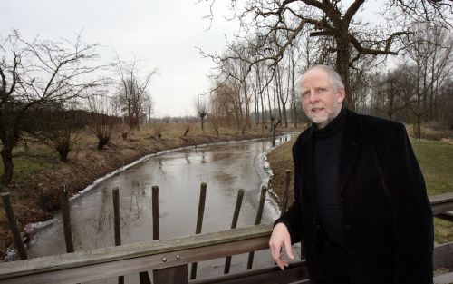 NUENEN - P. D. Geboers, die zaterdag de instorting van een evenementenhal in Polen overleefde, kan er nog niet over uit dat er deuren van het gebouw op slot zaten. - Foto: RD