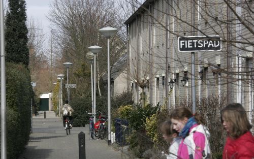 GOUDA â€“ De Poldermeesterslag in de Goudse wijk Achterwillens. Bewoners voelen zich vaak bedreigd door Marokkaanse jongeren. Foto Martin Droog