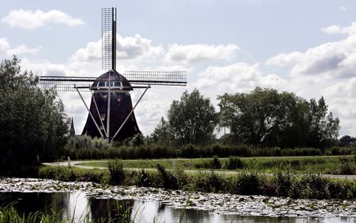 ABCOUDE - De landelijke omgeving tussen Abcoude en Driemond (gemeente Amsterdam) wordt bedreigd door de eventuele aanleg van de snelweg A6-A9. Foto ANP