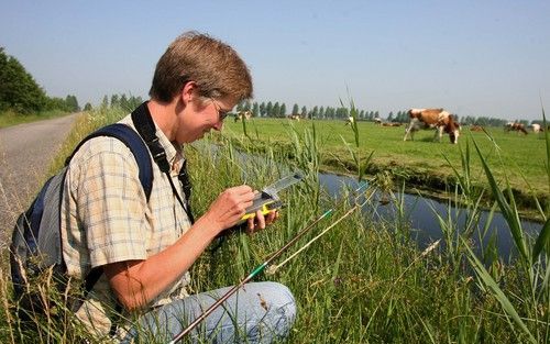 ZEGVELD â€“ Provincie Utrecht brengt de natuur dit jaar voor het eerst niet meer met pen en papier in kaart, maar met een handzame computer. Beleidsmedewerker Wilma Timmers: „We werken met schaal 1 op 10.000. Dat is een nauwkeurigheid waar we goed mee uit