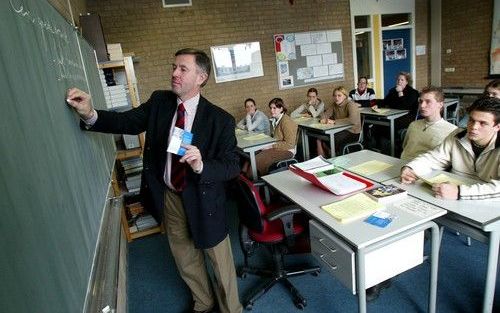 „Het zou goed zijn als er een debat kwam over het onderwijs, over de vraag of de docent die lesgeeft voor de klas weer terug moet komen. Het onderwijs heeft het nodig en onze kinderen zijn het waard.” Foto RD, Anton Dommerholt