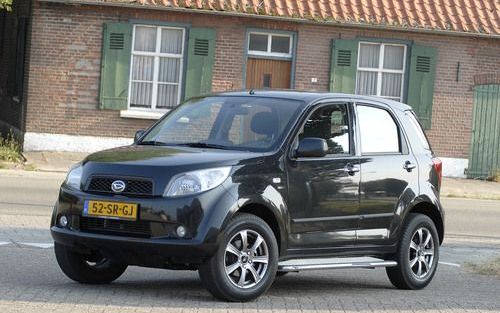 De nieuwe Daihatsu Terios heeft de uitstraling van een stoere SUV, terwijl zijn formaat een stuk kleiner is. Foto Tony Vos