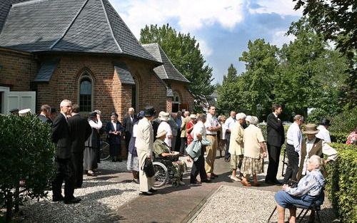 OENE â€“ Pauze tijdens de woensdag gehouden zendingsmiddag in de hervormde dorpskerk van Oene. Foto RD, Henk Visscher