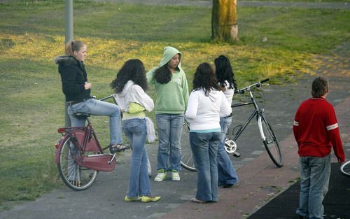 „Bij jongeren bestaat een toenemende onduidelijkheid rond ”relatievorming en seksualiteit”, onder andere door het gebrek aan goede begeleiding bij het leren omgaan met de nieuwe digitale mogelijkheden en onder invloed van de media.” Foto Roel Dijkstra