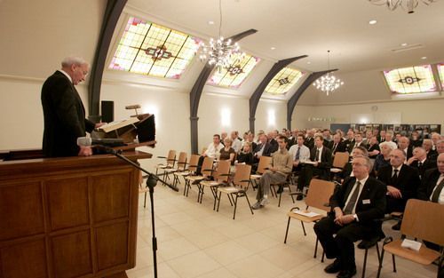 In Rotterdam werd zaterdag aan de Gouwstraat een nieuw inloophuis van de Gereformeerde Gemeenten geopend. In het gebouw kerkte voorheen de Rotterdamse oud gereformeerde gemeente. Foto Guido Benschop