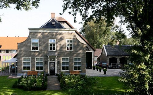 ZUID BEIJERLAND â€“ Het nieuwe multifunctionele centrum Dorpzigt in Zuid-Beijerland opent vrijdag zijn deuren. Het centrum is gevestigd in een historische boerderij uit 1862. Foto Rein Geleijnse